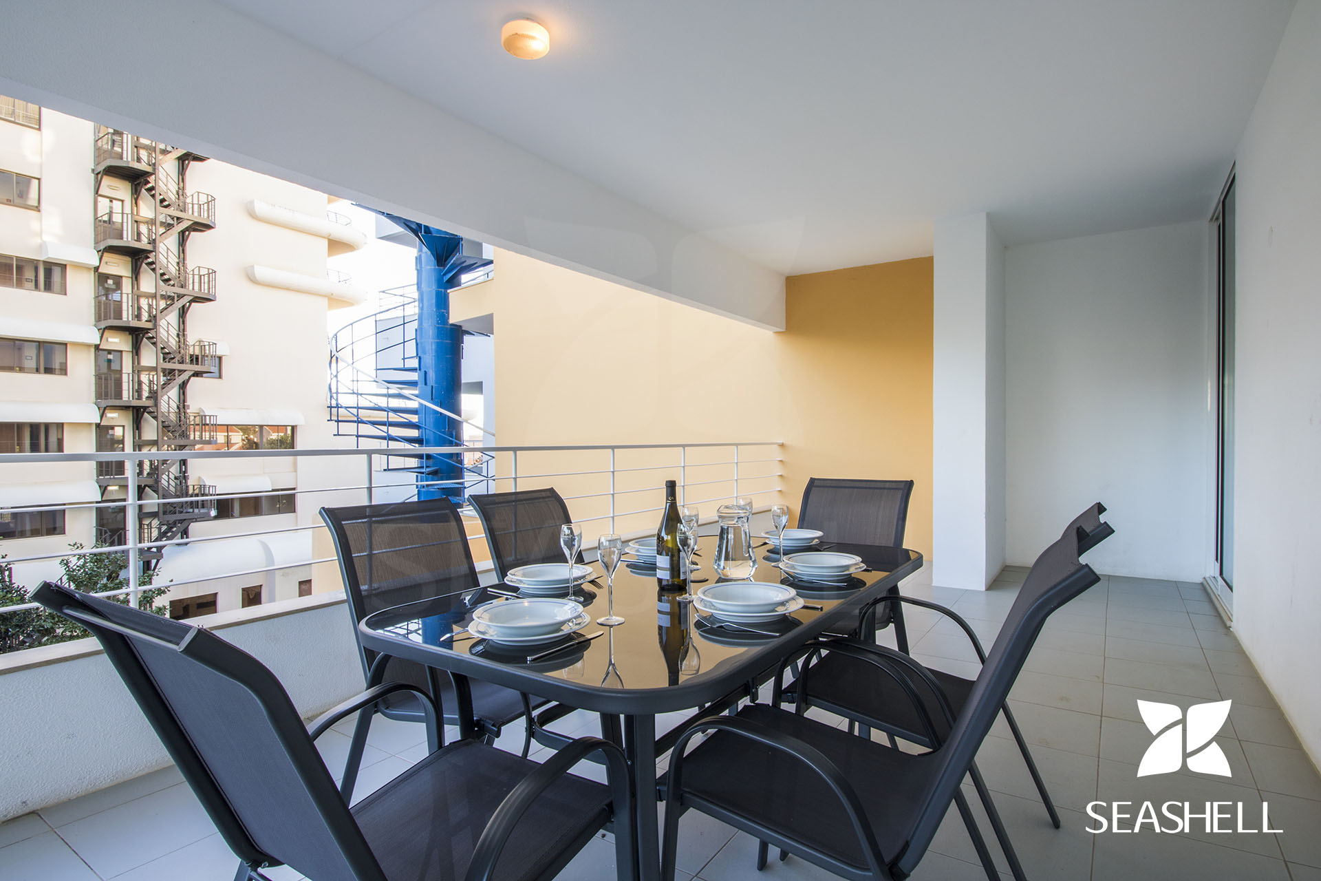 Iris Apartment Image 6