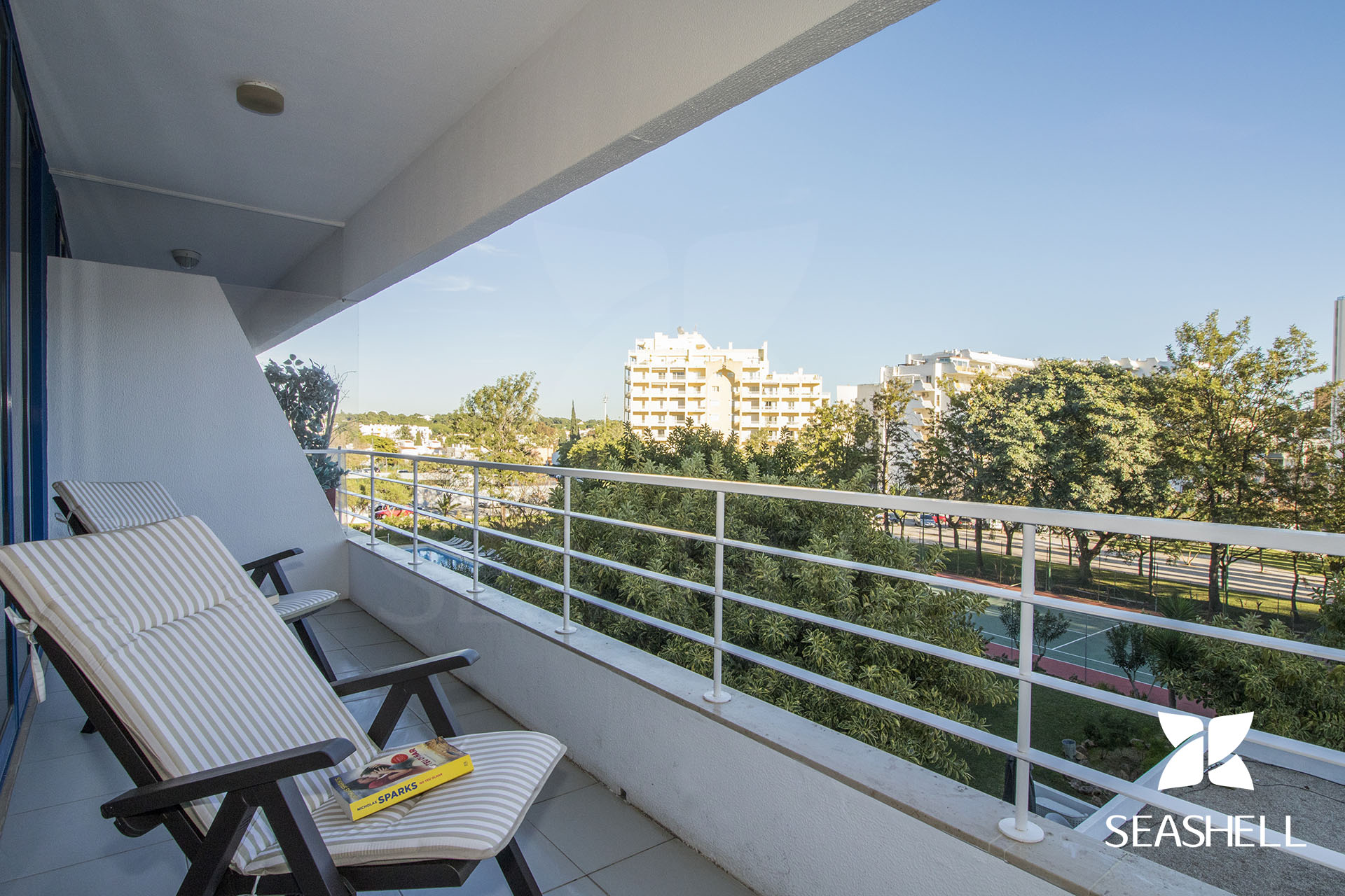 Iris Apartment Image 4