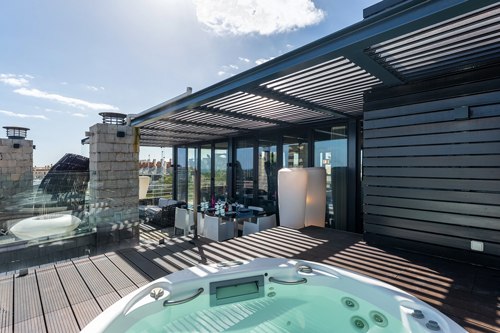 Penthouse Grand Noir